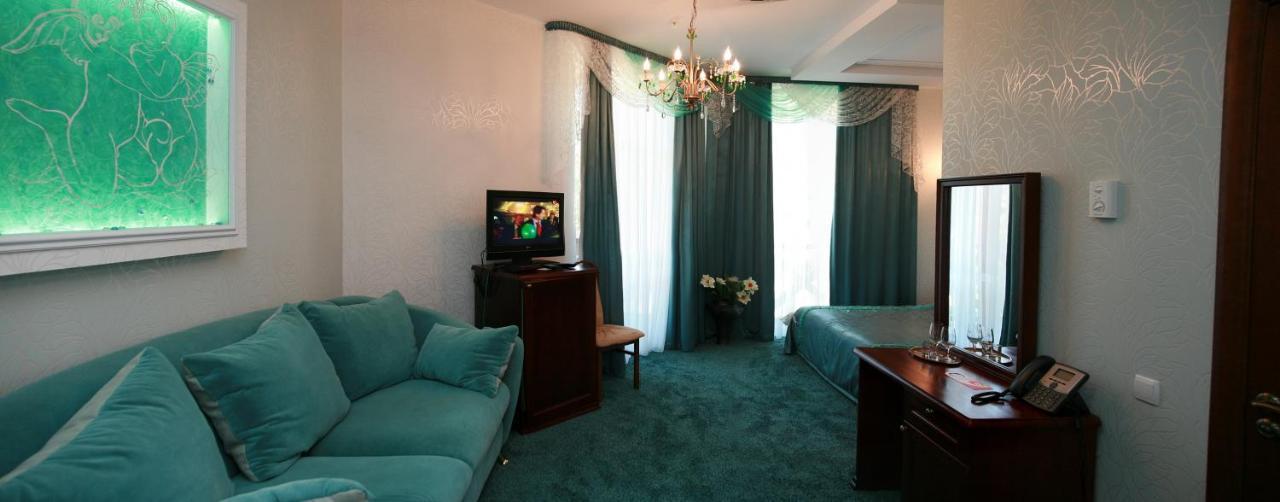 Optima Collection Park Hotel Ιβανό-Φρανκίβσκ Εξωτερικό φωτογραφία